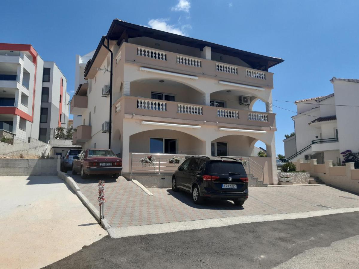 Apartmani Vera Primošten Exterior foto
