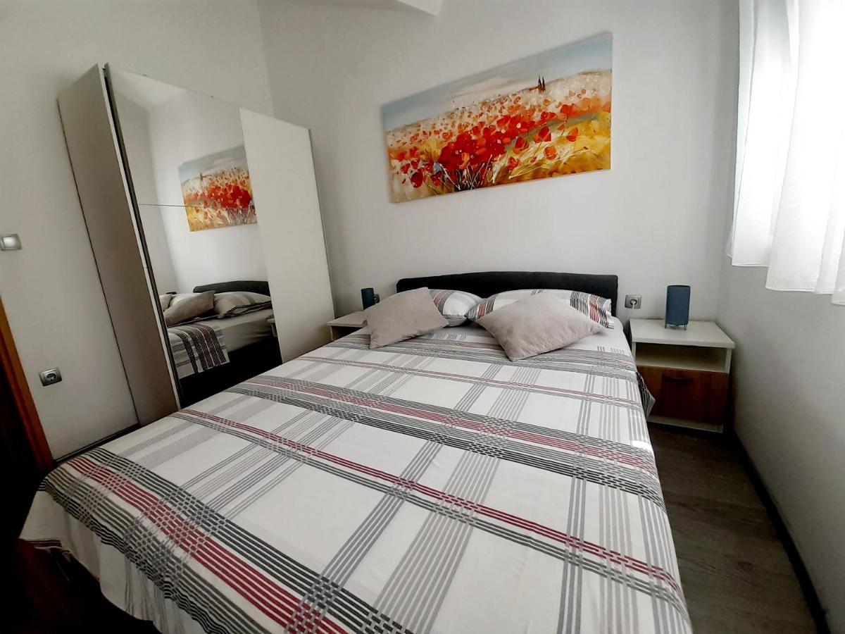 Apartmani Vera Primošten Exterior foto