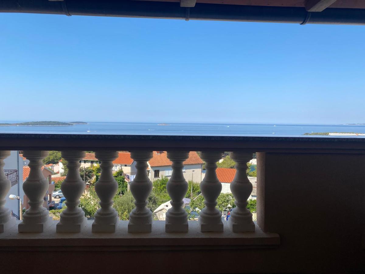 Apartmani Vera Primošten Exterior foto
