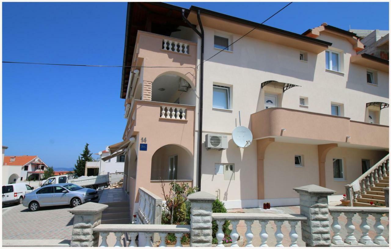 Apartmani Vera Primošten Exterior foto