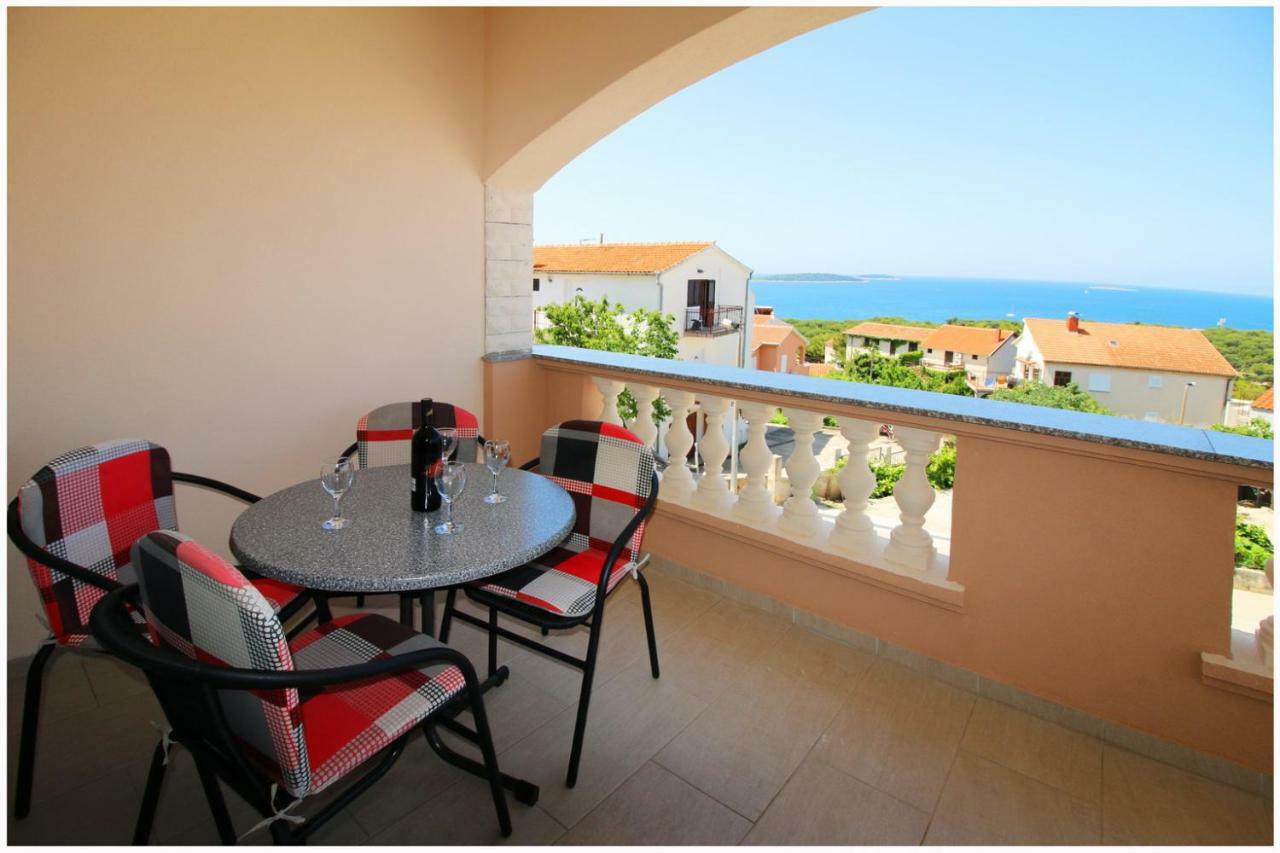 Apartmani Vera Primošten Exterior foto